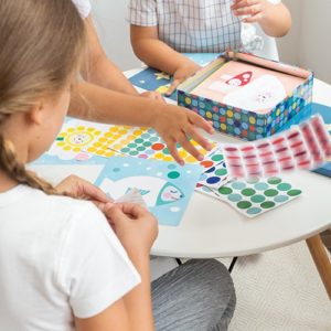 Autocollants et jeux